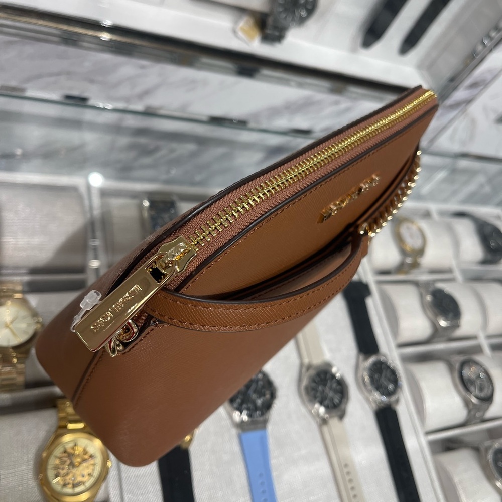 MICHAEL KORS Jet Set Travel Medium Dome Crossbody XCROSS XBODY Bag
Luggage 
NWT - Picture 6 of 16